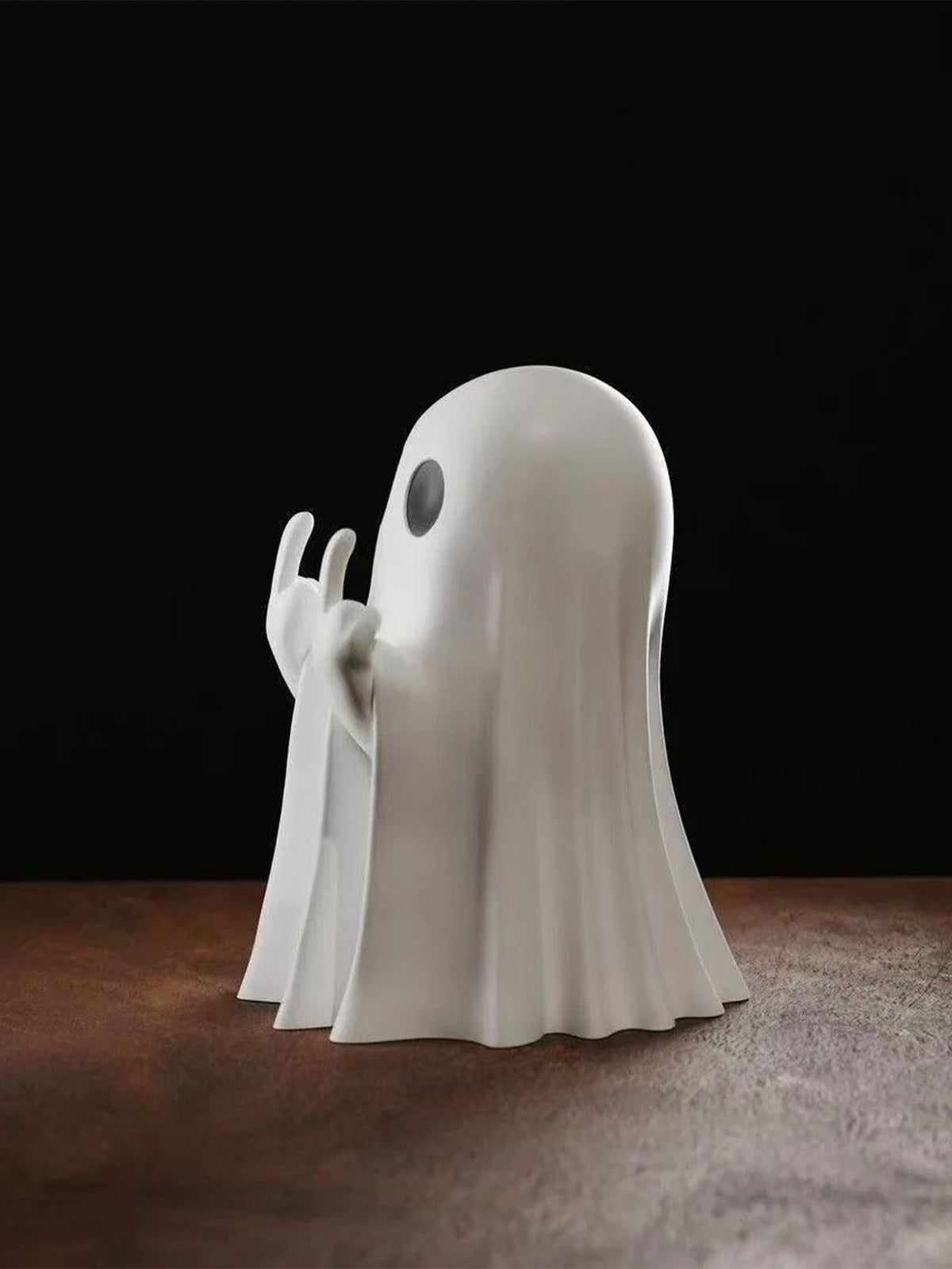 Cheeky Ghost Statue, 7.5 cm